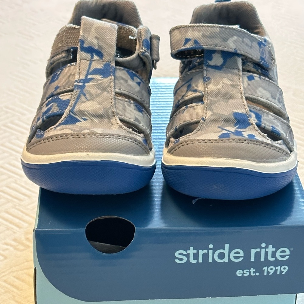 Stride rite, Boys Sandal, new with box, Size 8